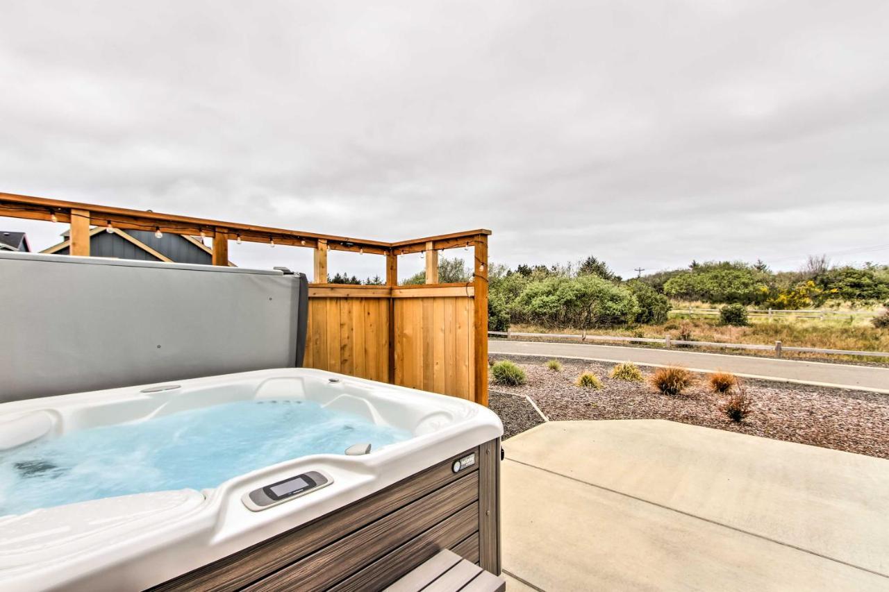 Ocean Shores House With Hot Tub - Walk To Beach Exteriör bild